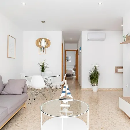 Piso Luminoso Y Muy Tranquilo * コニル・デ・ラ・フロンテラ