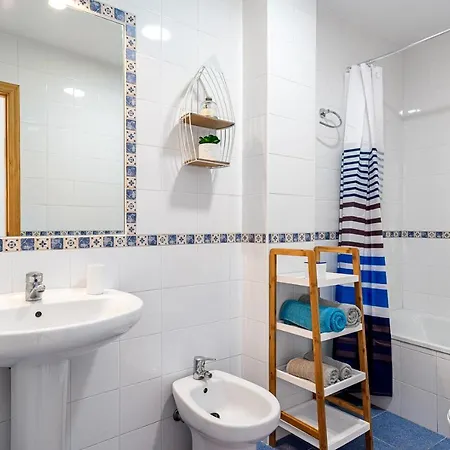 Piso Luminoso Y Muy Tranquilo *